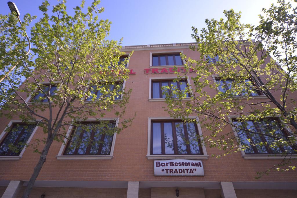 Hotel Lotus Tirana Exterior foto
